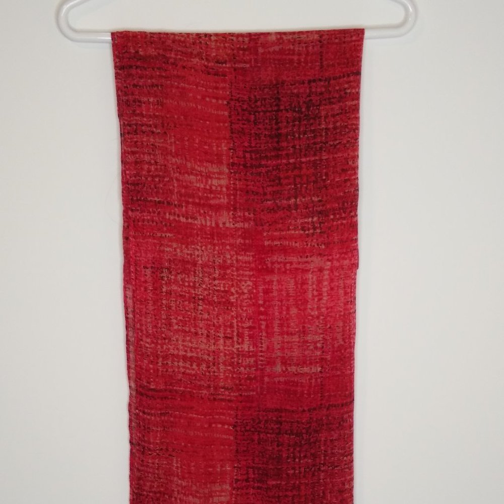 Elegant red and black scarf
